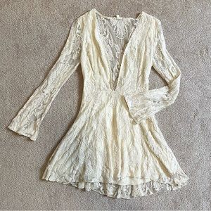 Illa Illa Long Sleeve Off White Lace Mini Dress